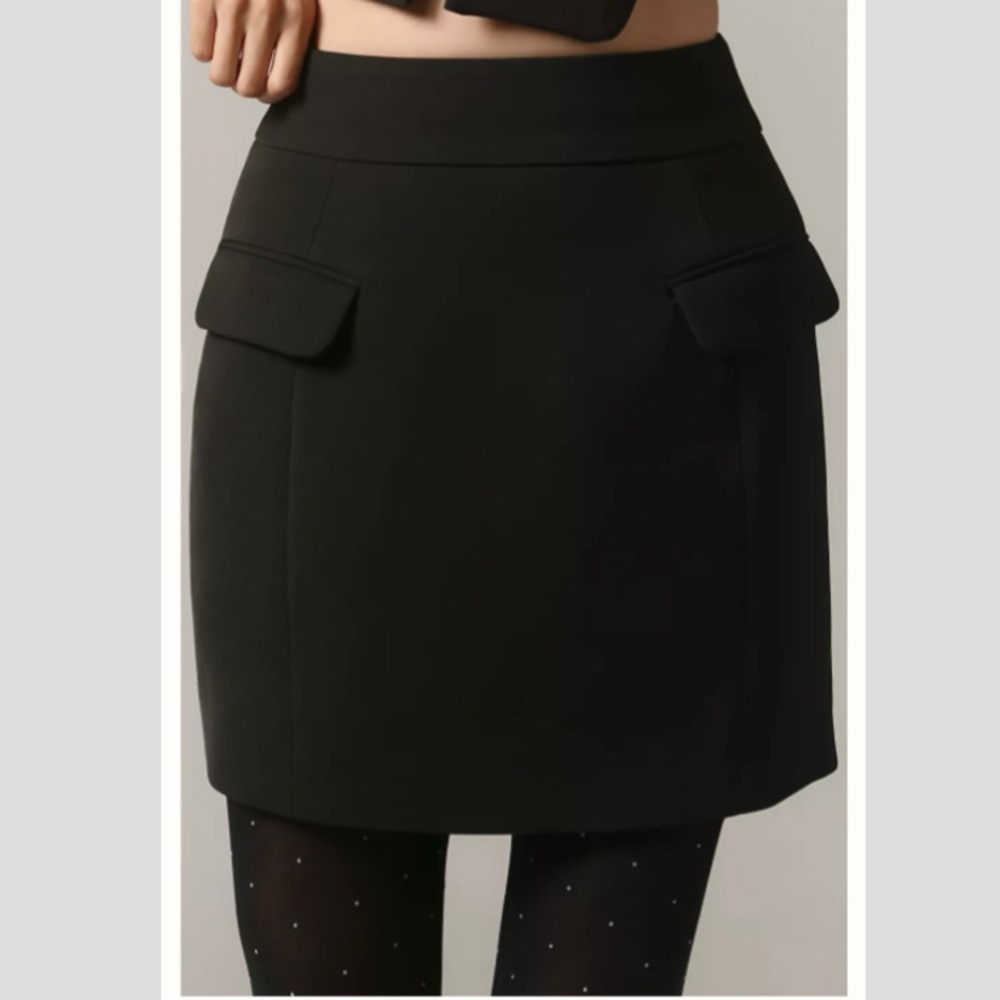 NWT Curaae Serin Mini Skirt